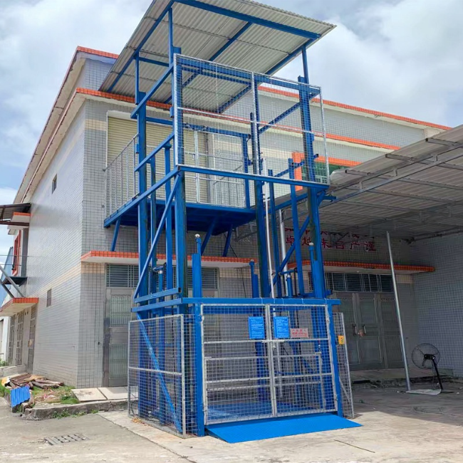 滁州建材厂室外升降货梯安装