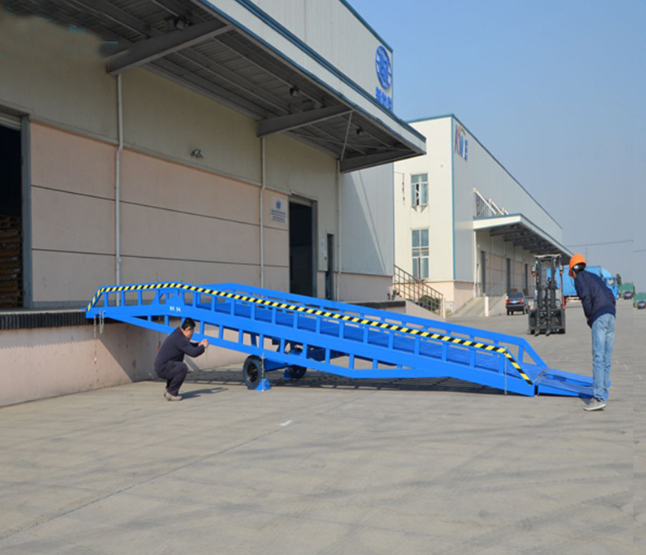 滁州移动式登车桥应用
